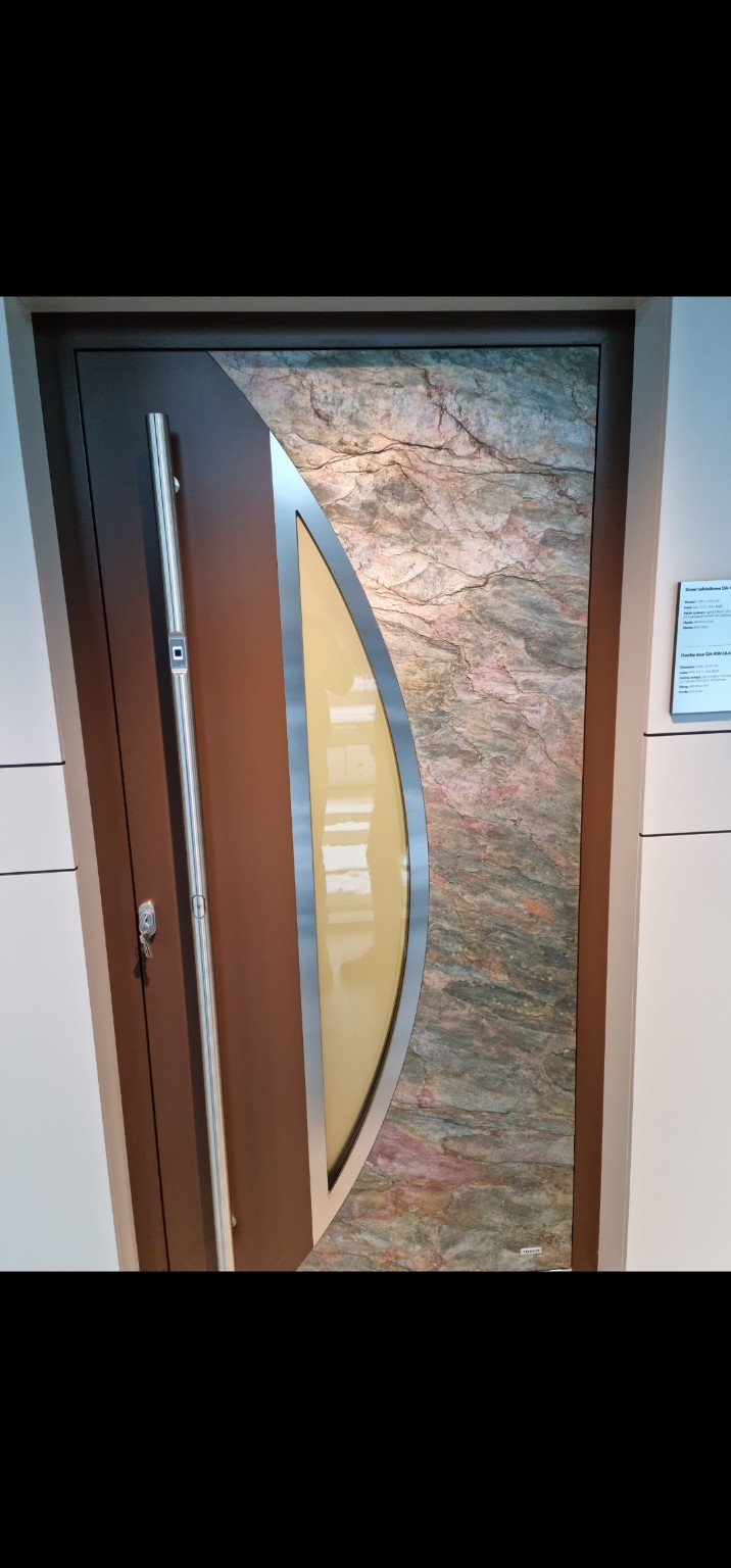 Porte d’entrée décorative contemporaine